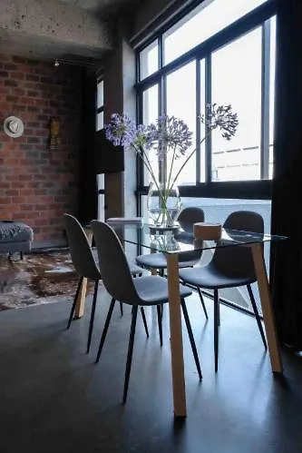 Industrial 1 Bedroom Apartment In The City Bowl Le Cap