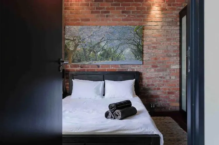 Industrial 1 Bedroom Apartment In The City Bowl Le Cap