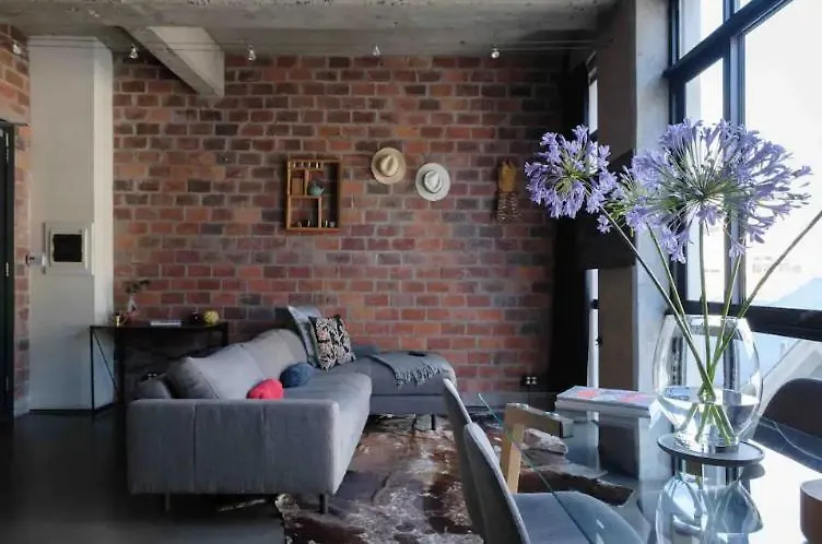 Industrial 1 Bedroom Apartment In The City Bowl Le Cap